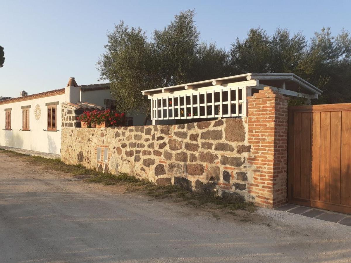 Casa Vacanze Sisuledda オロゼーイ エクステリア 写真