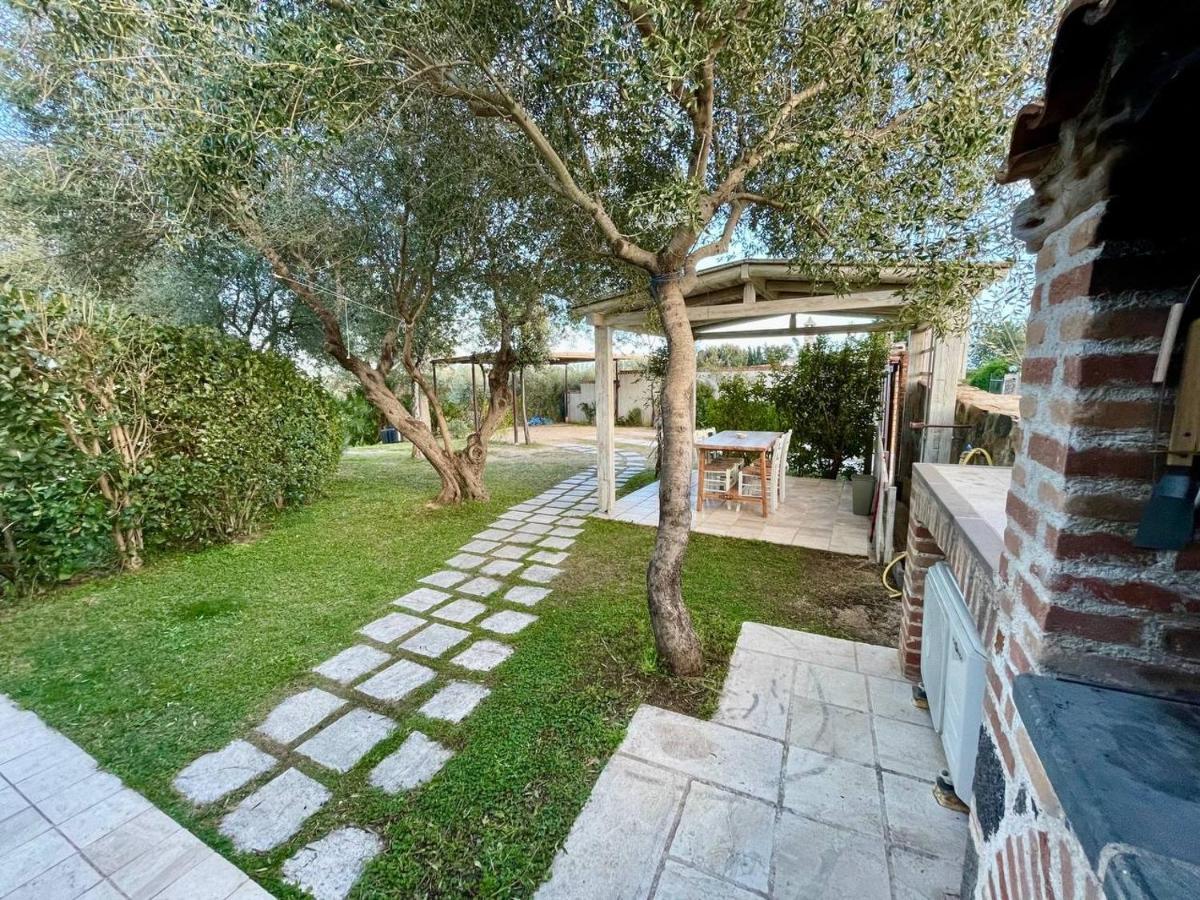 Casa Vacanze Sisuledda オロゼーイ エクステリア 写真